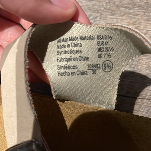 American eagle sandals - Picture 3 of 3